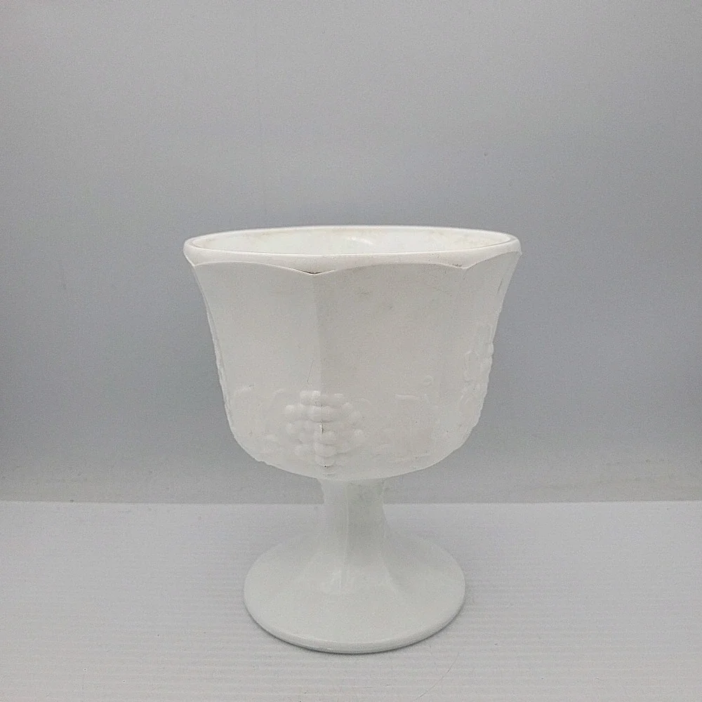 Vintage Indiana Glass Milk Glass‎ Compote Pedestal Bowl Colony Harvest Grape